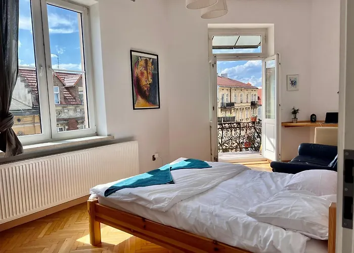 Bohemian In Center Of Kazimierz District *